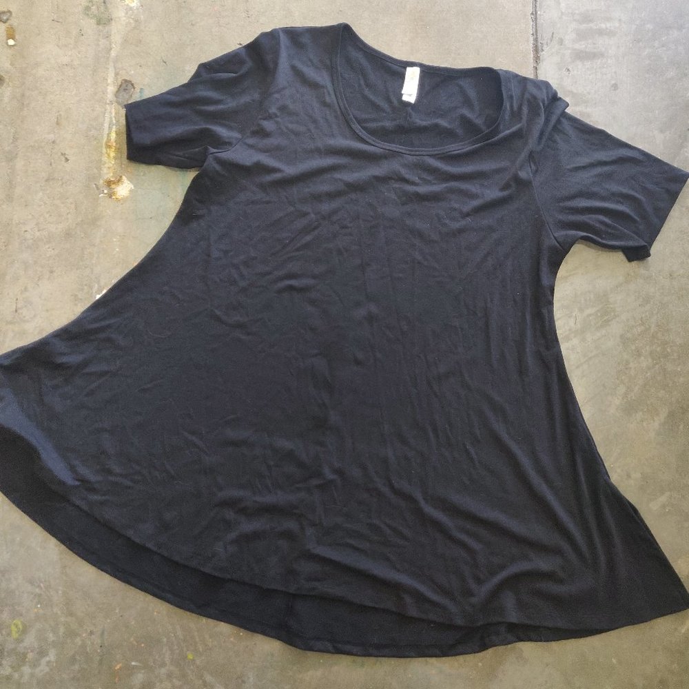 Lularoe Noir Solid Black Perfect Tee - image 1